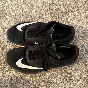 Womens Black Nikes